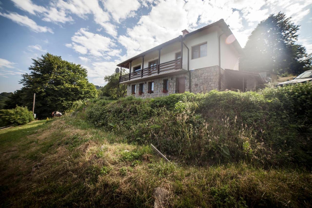 Kesta Za Gosti Cervena Yabelka Hotel Vranyantsi Exterior foto