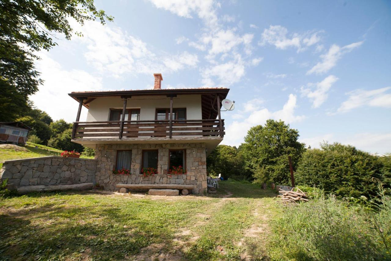 Kesta Za Gosti Cervena Yabelka Hotel Vranyantsi Exterior foto