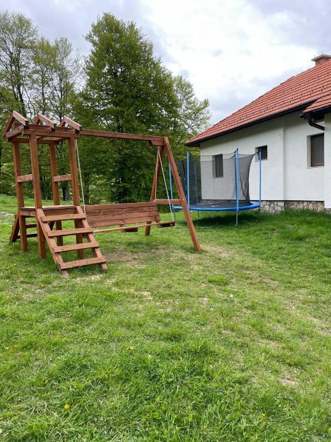 Kesta Za Gosti Cervena Yabelka Hotel Vranyantsi Exterior foto